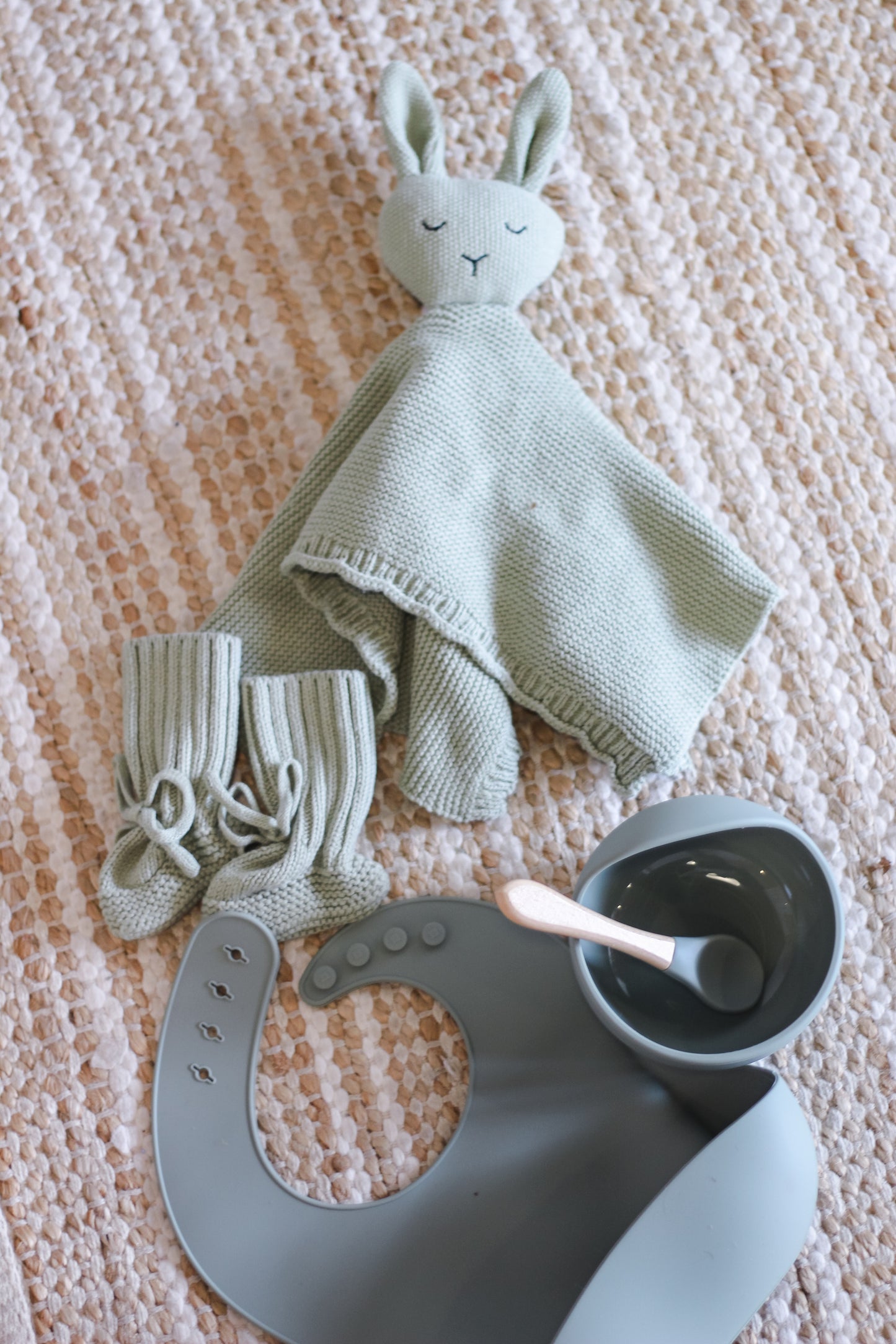 "HAPPY BABY CARE SET" - ORGANIC BABY SNUGGLE BUNNY SET & BPA FREE SILICONE FEEDING SET