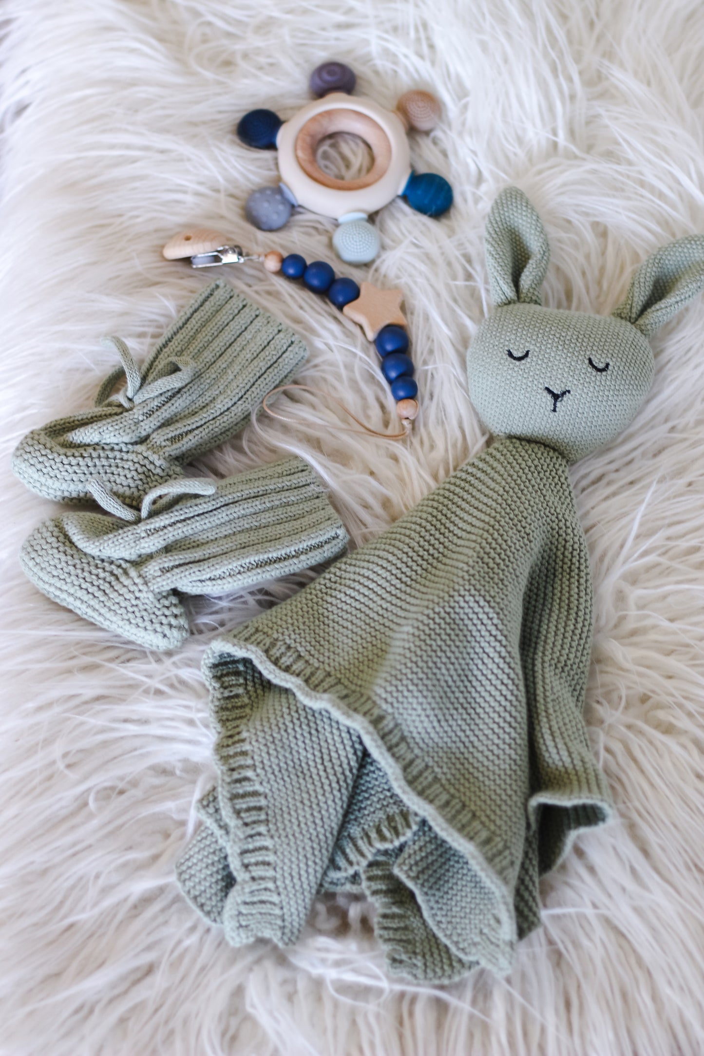 "THE CUDDLE BOX" - BABY'S FIRST CUDDLE BUDDY