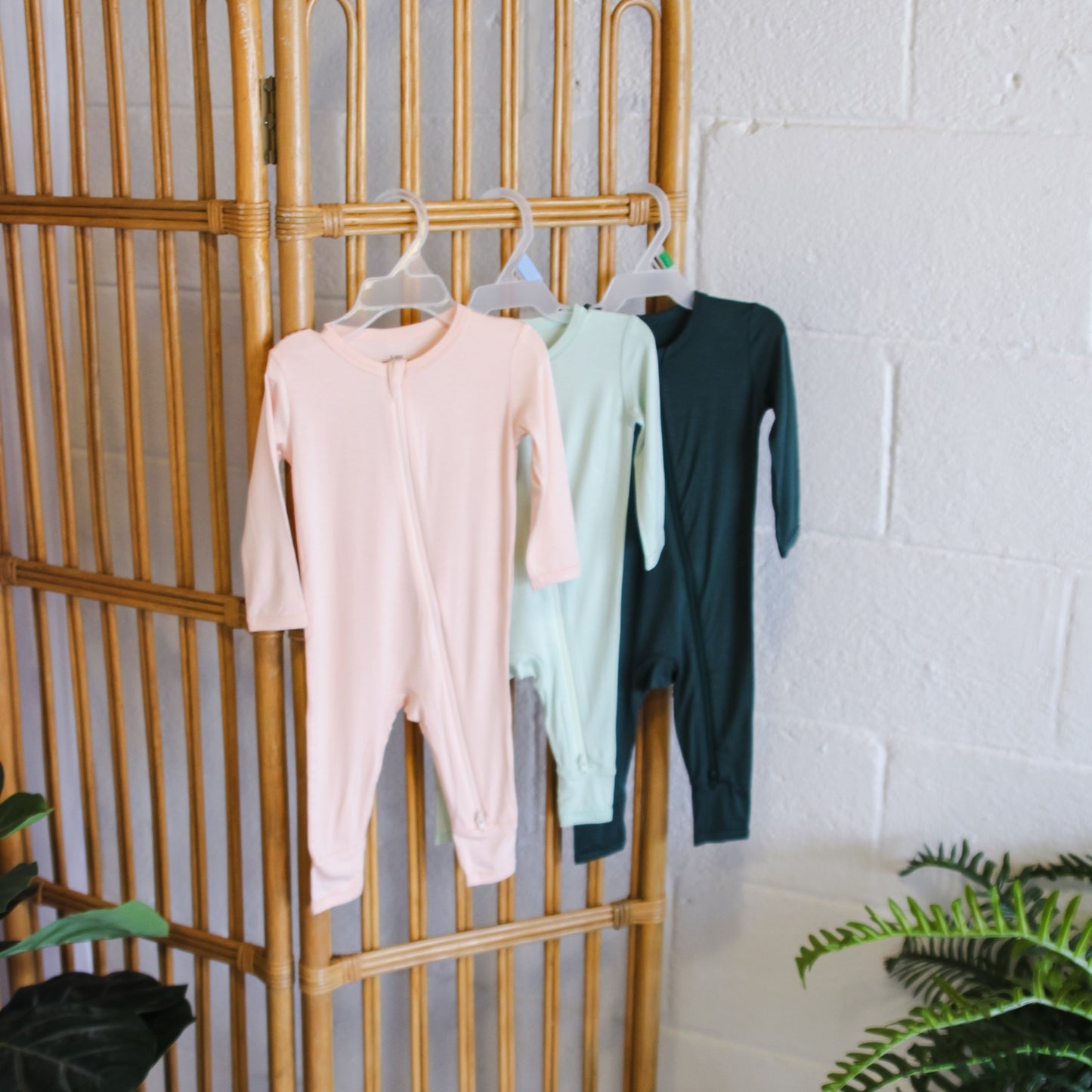 100% BAMBOO FIBER BABY LOUNGE & SLEEP ROMPER