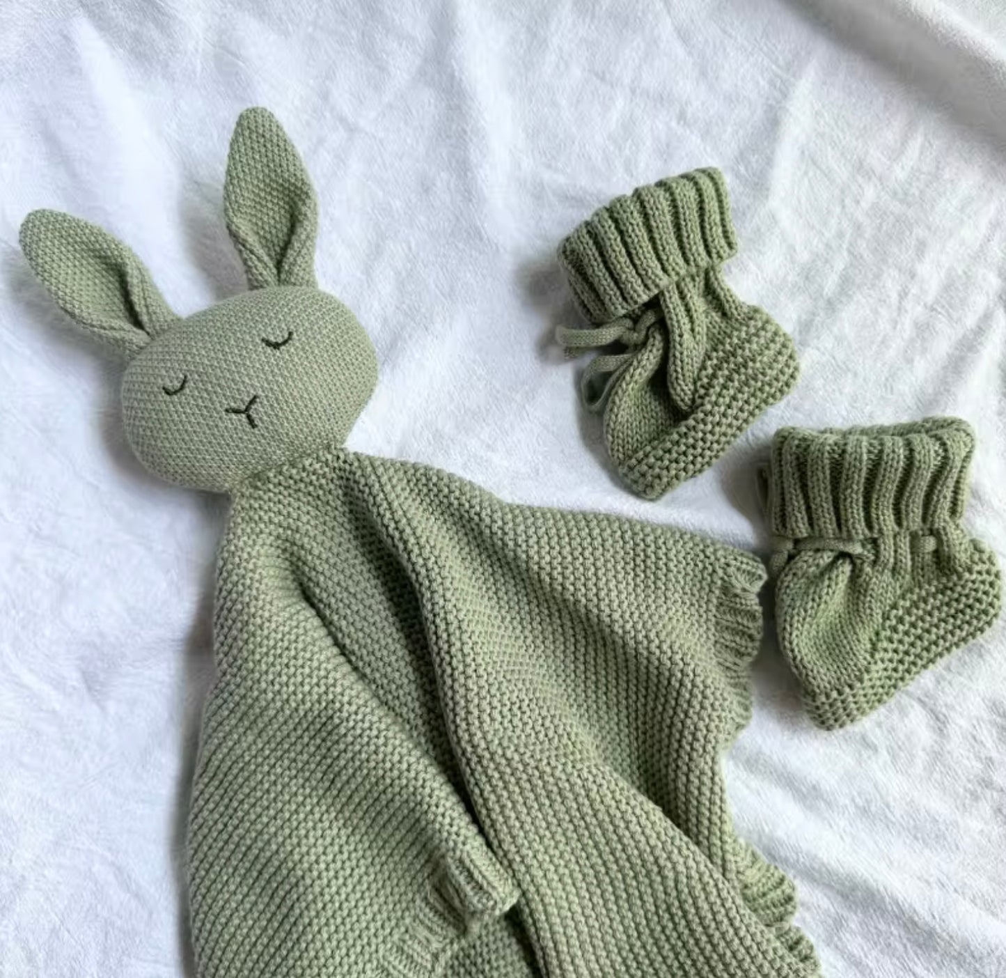 ORGANIC COTTON BABY KNITTED BUNNY BLANKET & BOOTS SET