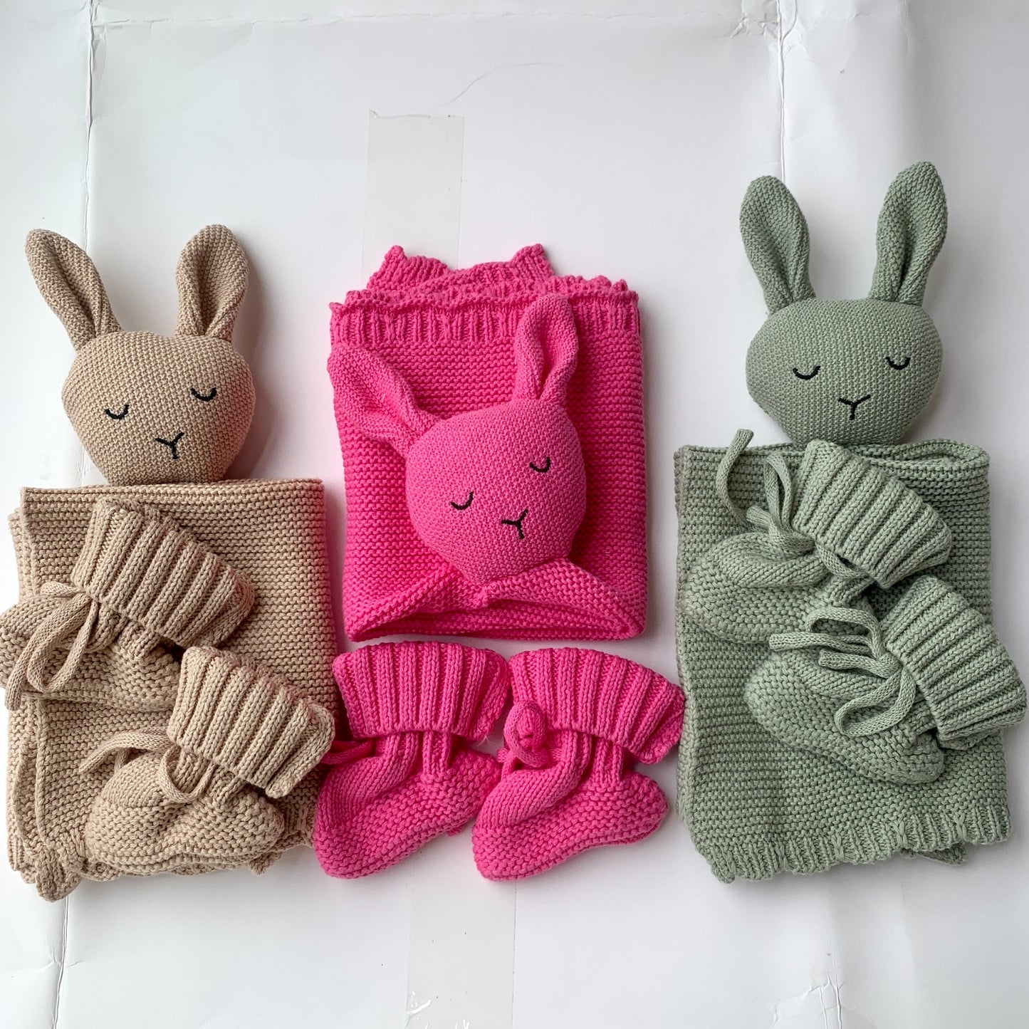 ORGANIC COTTON BABY KNITTED BUNNY BLANKET & BOOTS SET